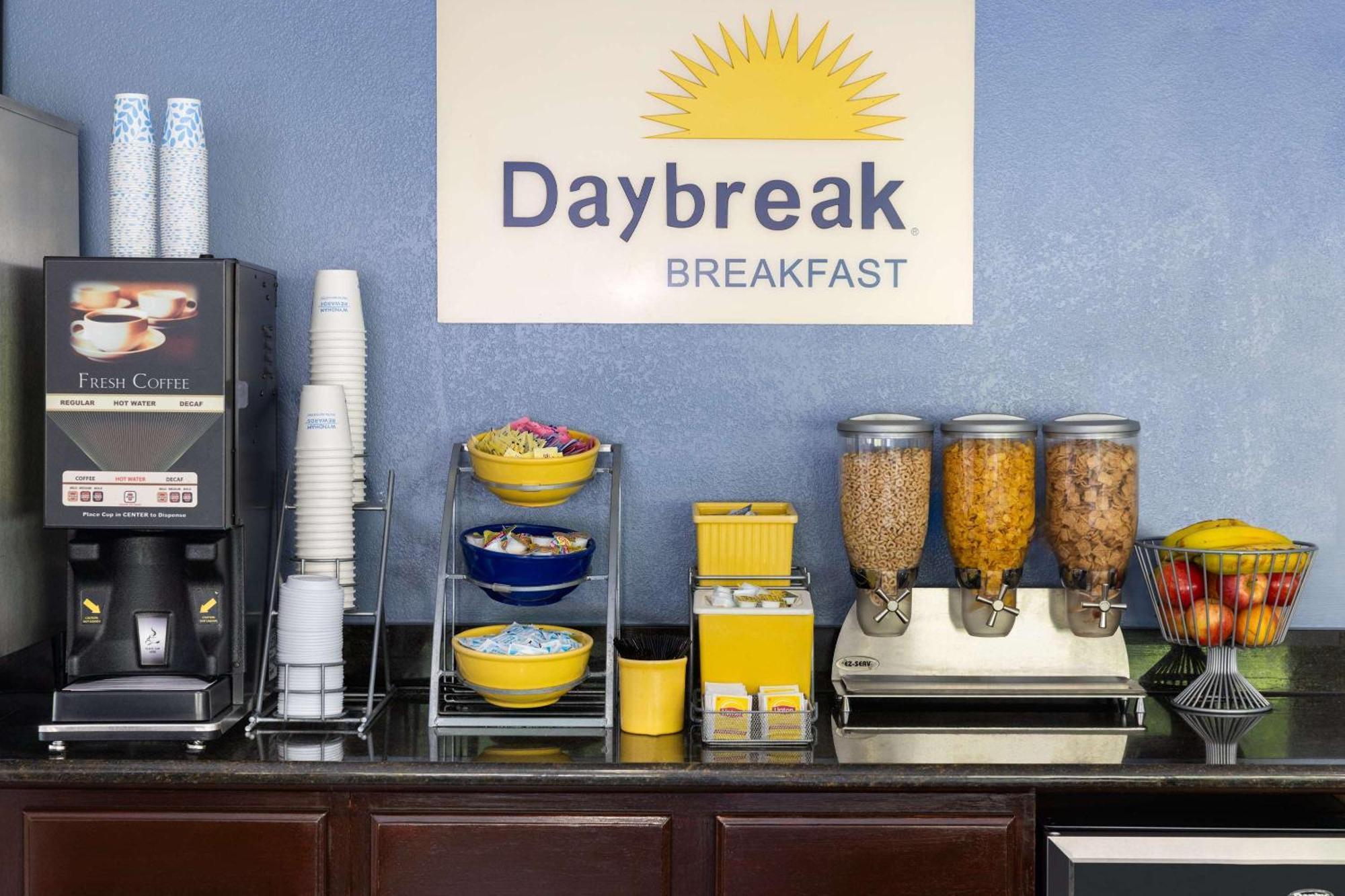 Days Inn By Wyndham Wurtsboro Eksteriør billede
