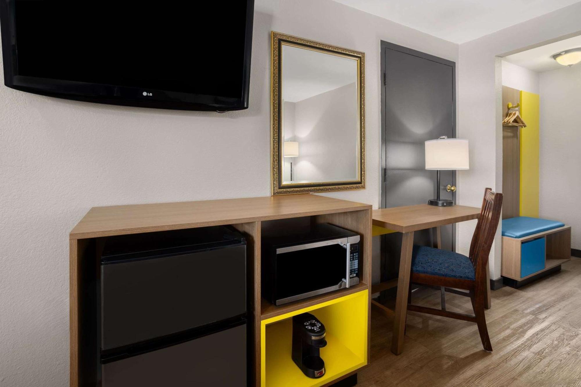 Days Inn By Wyndham Wurtsboro Eksteriør billede