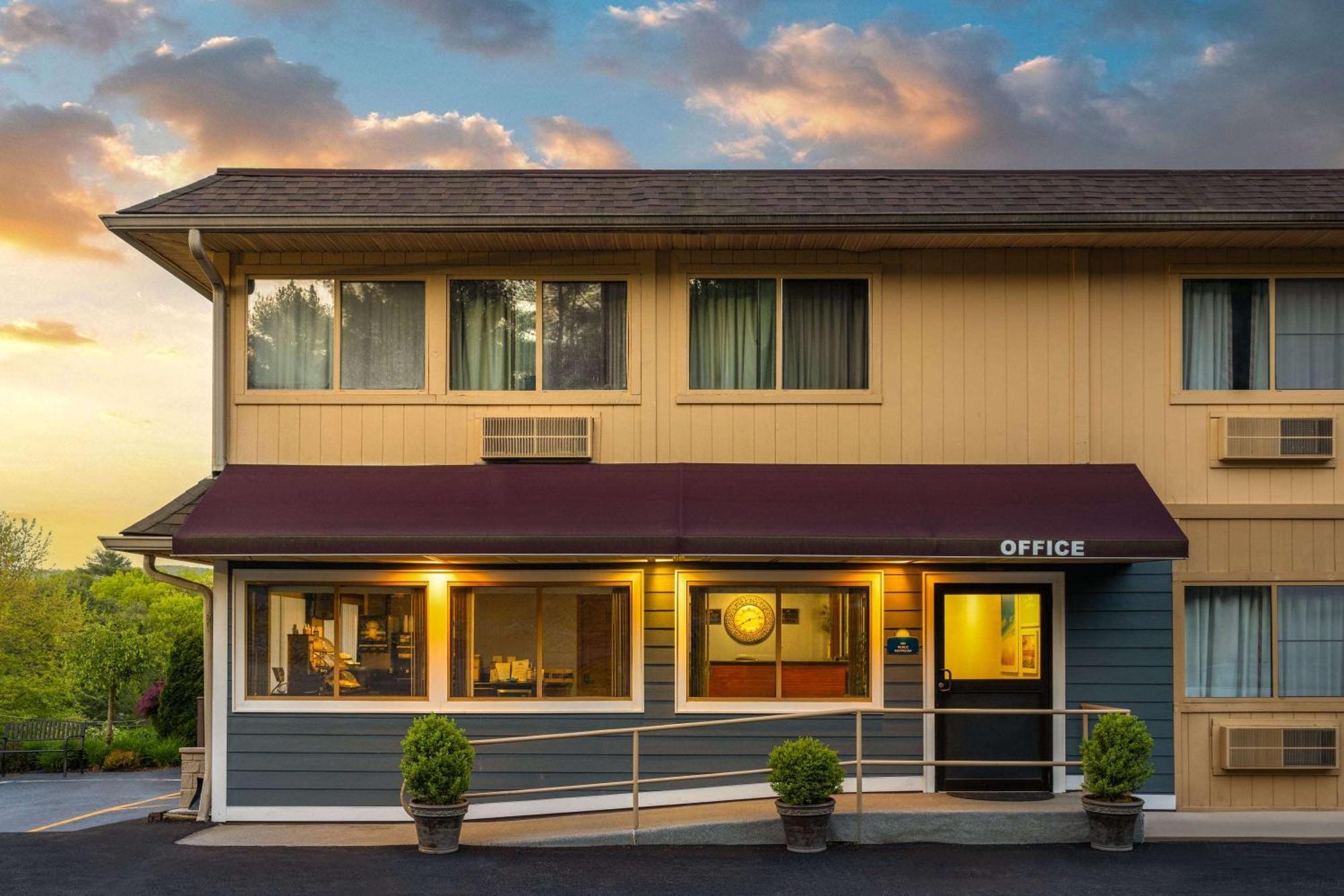 Days Inn By Wyndham Wurtsboro Eksteriør billede